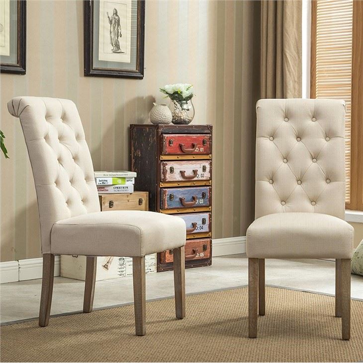 Silla de comedor capitoné con respaldo alto